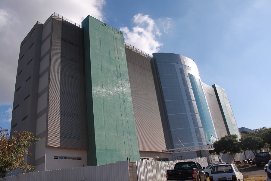 Hospital das Clínicas monitora 19 casos suspeitos de Covid-19