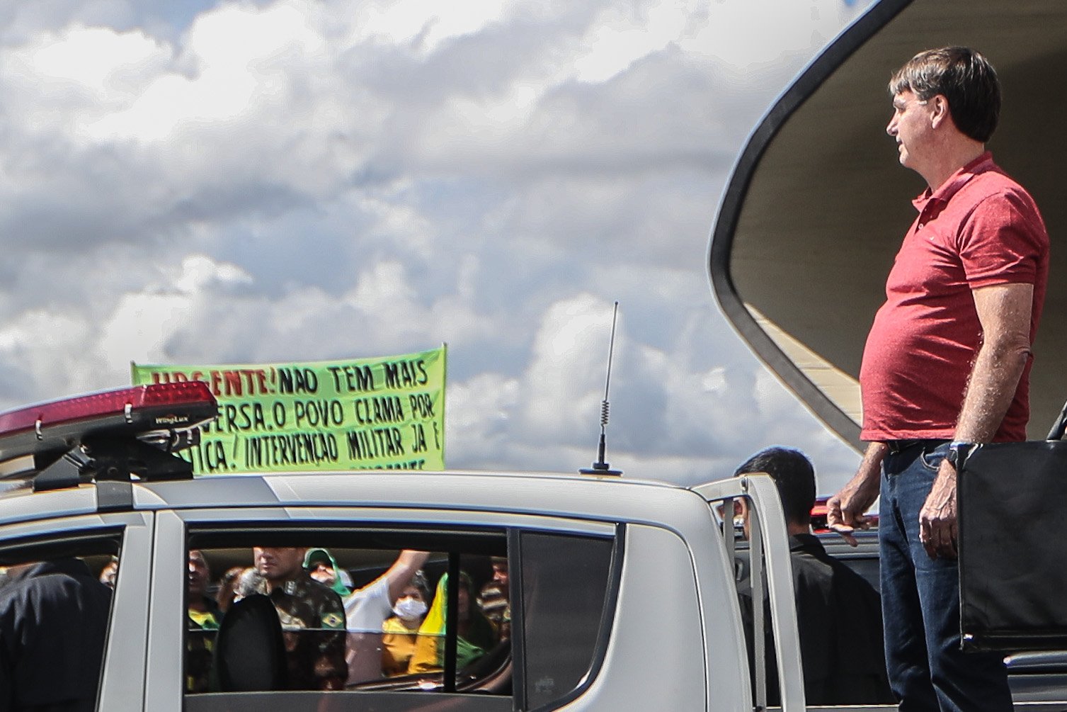 Rodrigo Maia repudia atos que defendem a ditadura e atentam contra a Constituição
