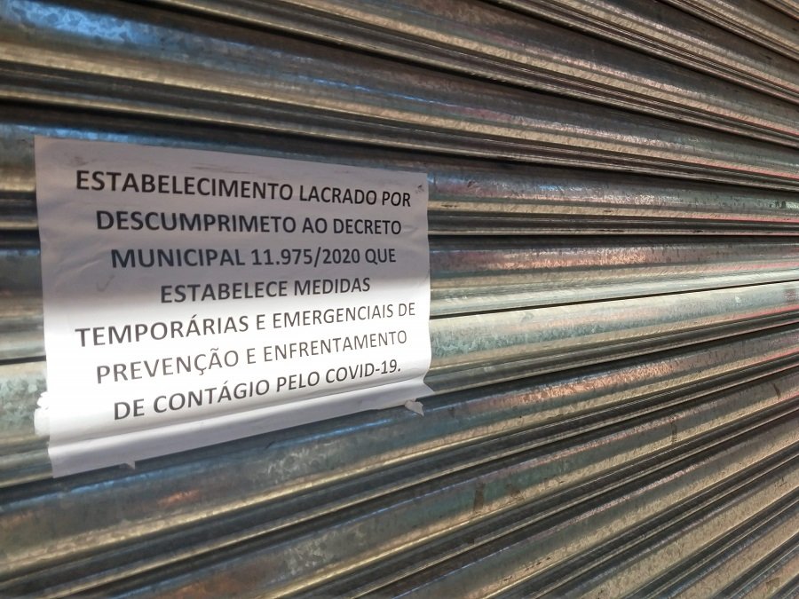 Botucatu: loja é lacrada por descumprir decreto que limita atendimento durante a pandemia de covid-19