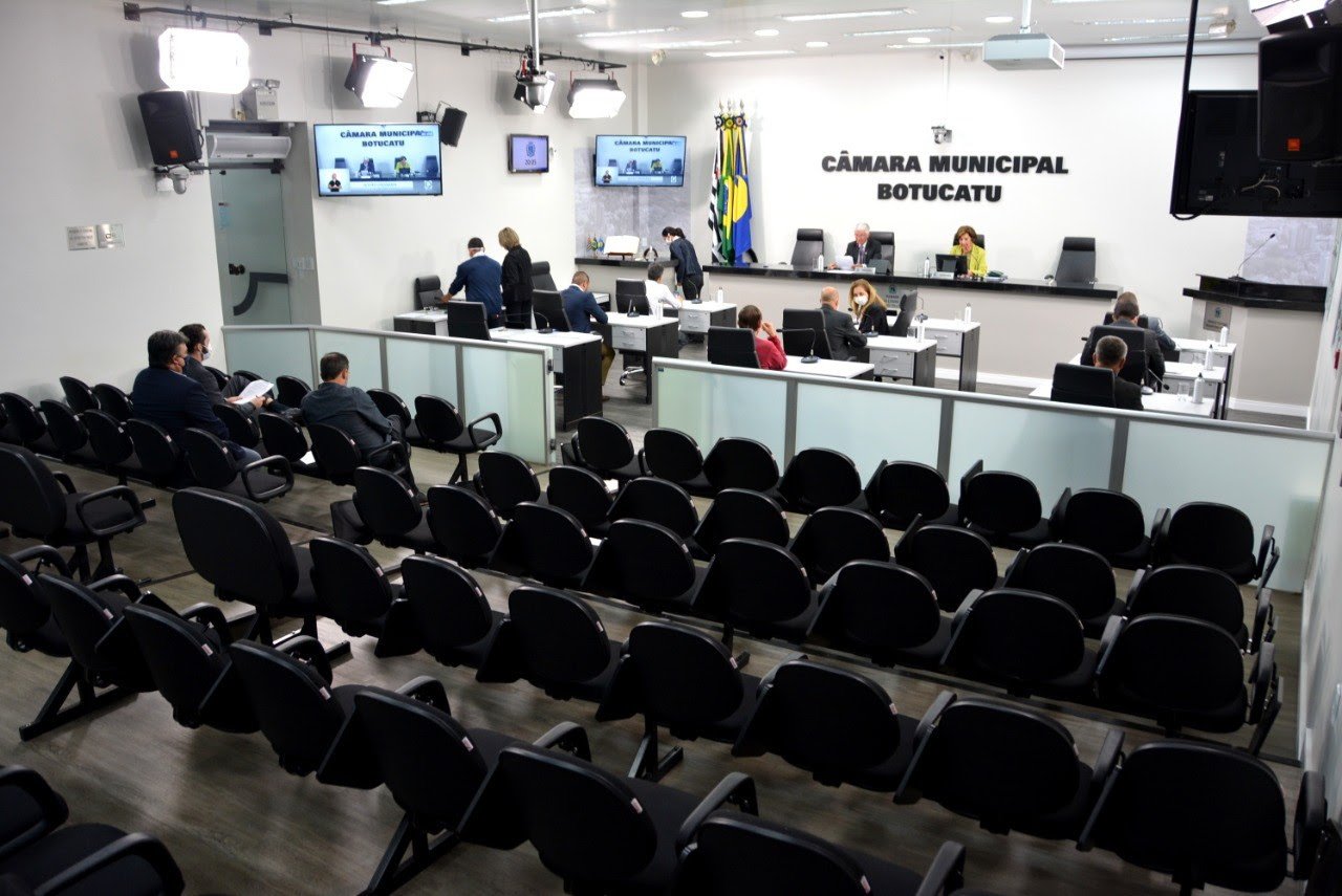 Câmara de Botucatu analisa implantar sessões remotas para atender restrições impostas pela Covid-19