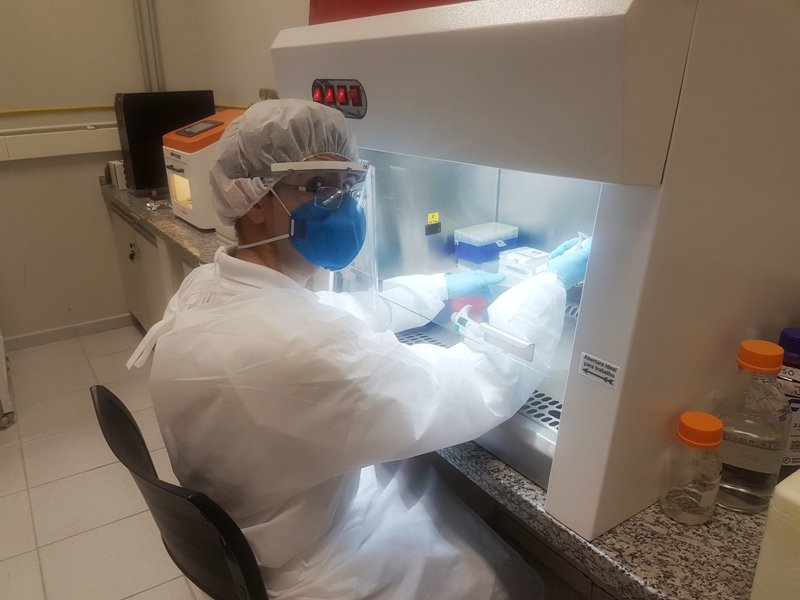 Residentes da FMVZ de Botucatu colaboram com o diagnóstico de Covid-19