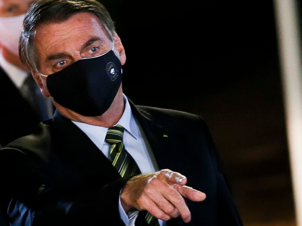 Bolsonaro cogita retirar Brasil da OMS