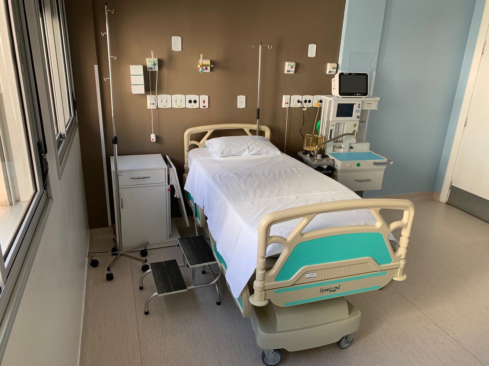 Hospital das Clínicas de Botucatu aciona novos leitos de UTI contra Covid-19