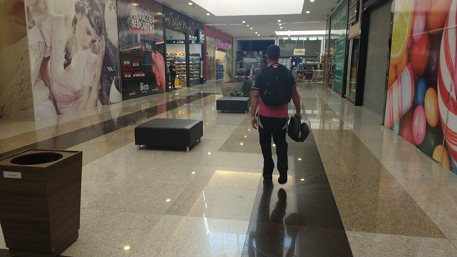 Faturamento para shoppings em SP cai 90% devido a pandemia