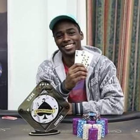Brasileiro se inscreve por engano no poker e tem agora a chance de ganhar R$1 milhão