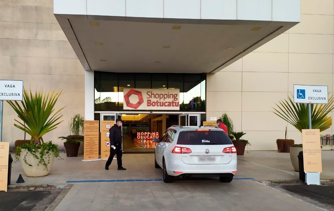 MP arquiva inquérito de drive-thru com carros dentro de shopping em Botucatu