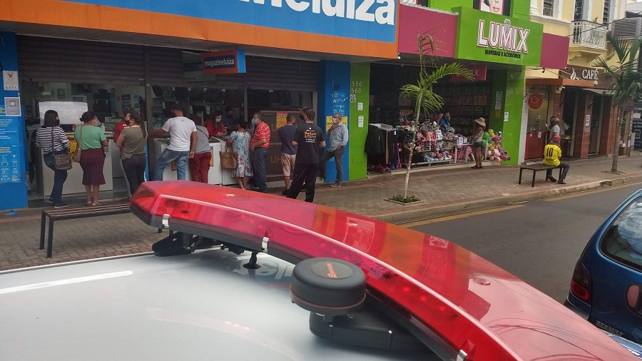 Cidades que descumpriram fase vermelha serão notificadas para o Ministério Público, diz governo estadual