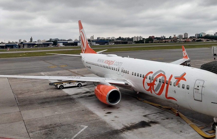 Projeto autoriza a transferência de titularidade de passagens aéreas