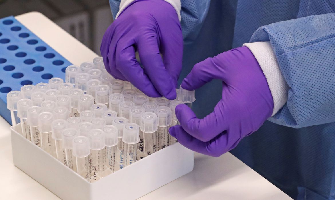 Covid-19:Brasil tem 1,2 mil novas mortes e 60 mil novos casos