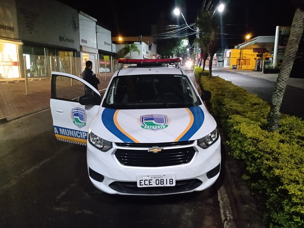 Botucatu: viatura da Guarda Municipal também foi alvo dos tiros de assaltantes de banco