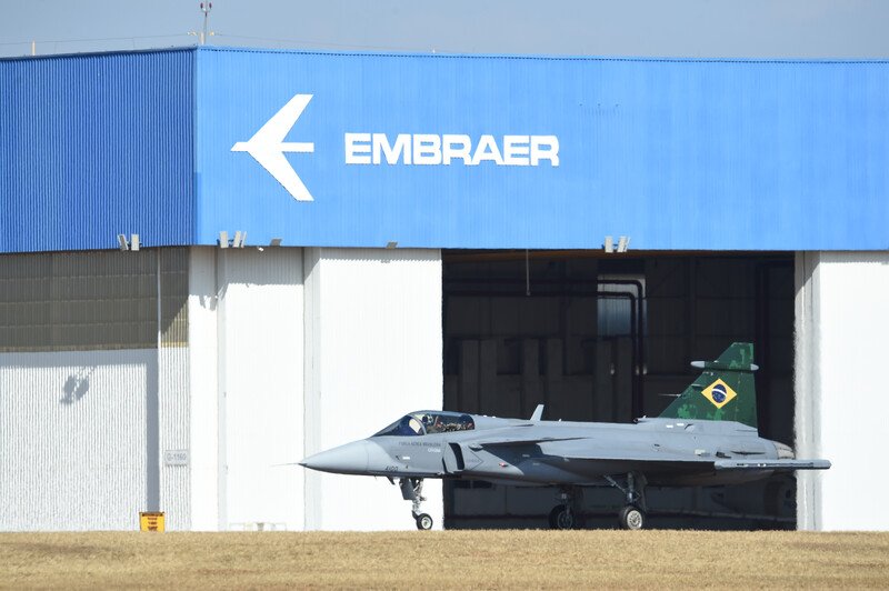 Embraer e Exército Brasileiro assinam Acordo de Cooperação Técnica para estudo de Sistema Radar de Contrabateria