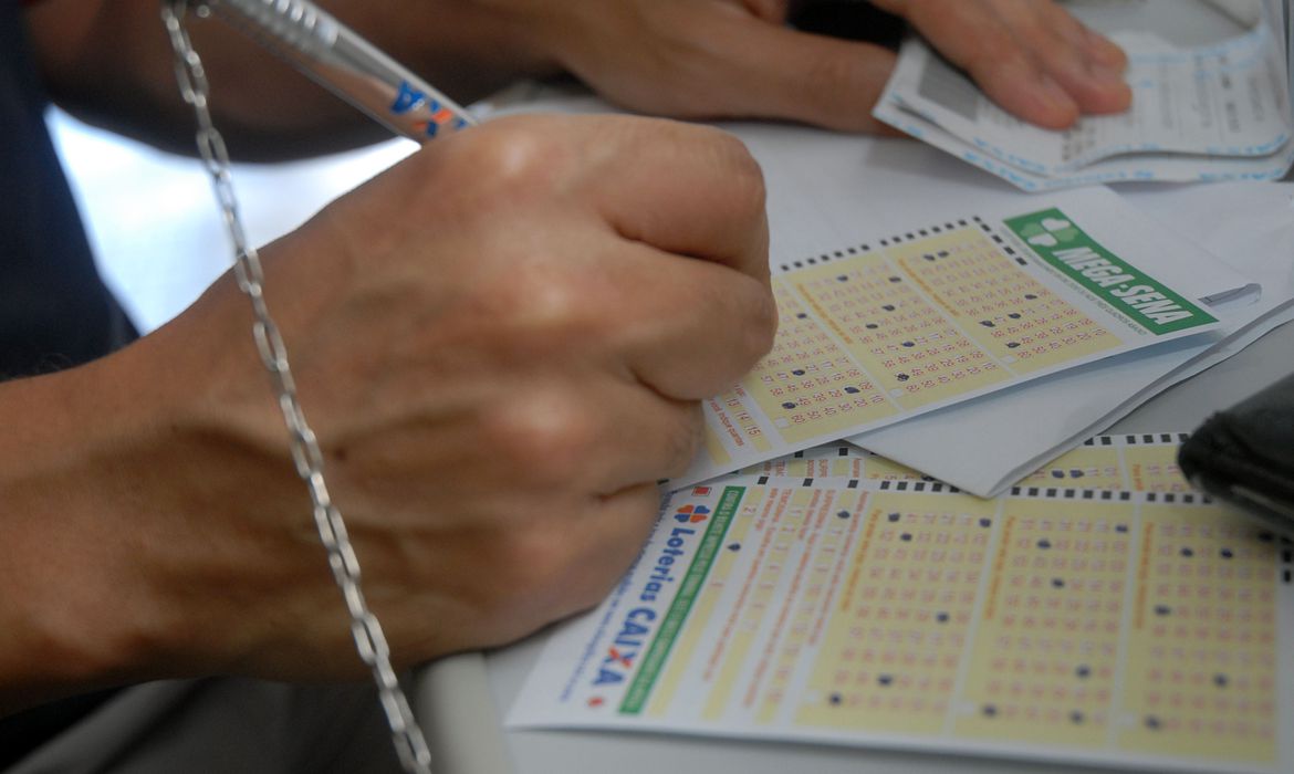 Aposta de Botucatu ganha R$ 14 mil na Loteria Federal