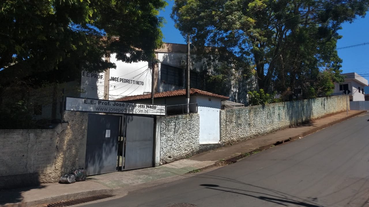 Pedretti Neto, de Botucatu, entre as 50 melhores escolas públicas do Estado