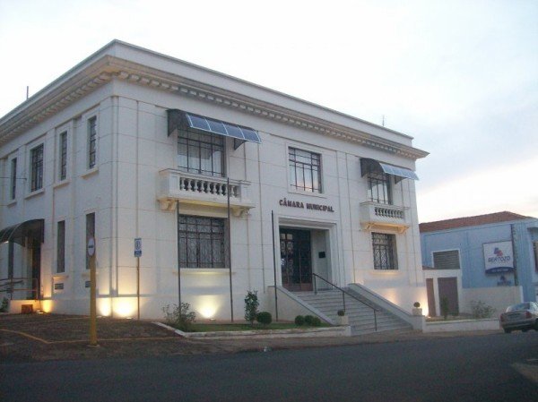 São Manuel: oito vereadores perdem mandato por “candidaturas laranjas”
