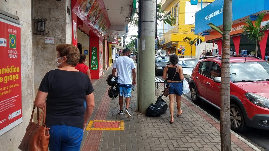 Comércio de Botucatu não funcionará neste sábado, 1º; semana do Dia das Mães terá horário diferenciado