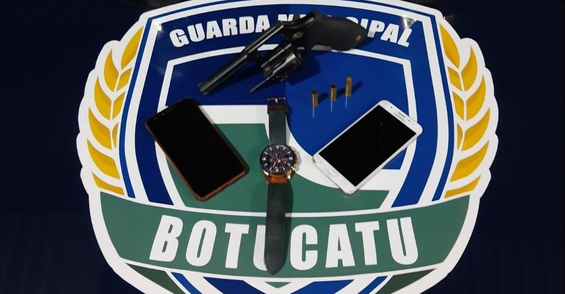 Botucatu: armados, homens rendem clientes e roubam comércio no Central Park