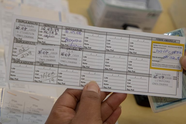 Projeto cria carteira digital de vacinação no Brasil