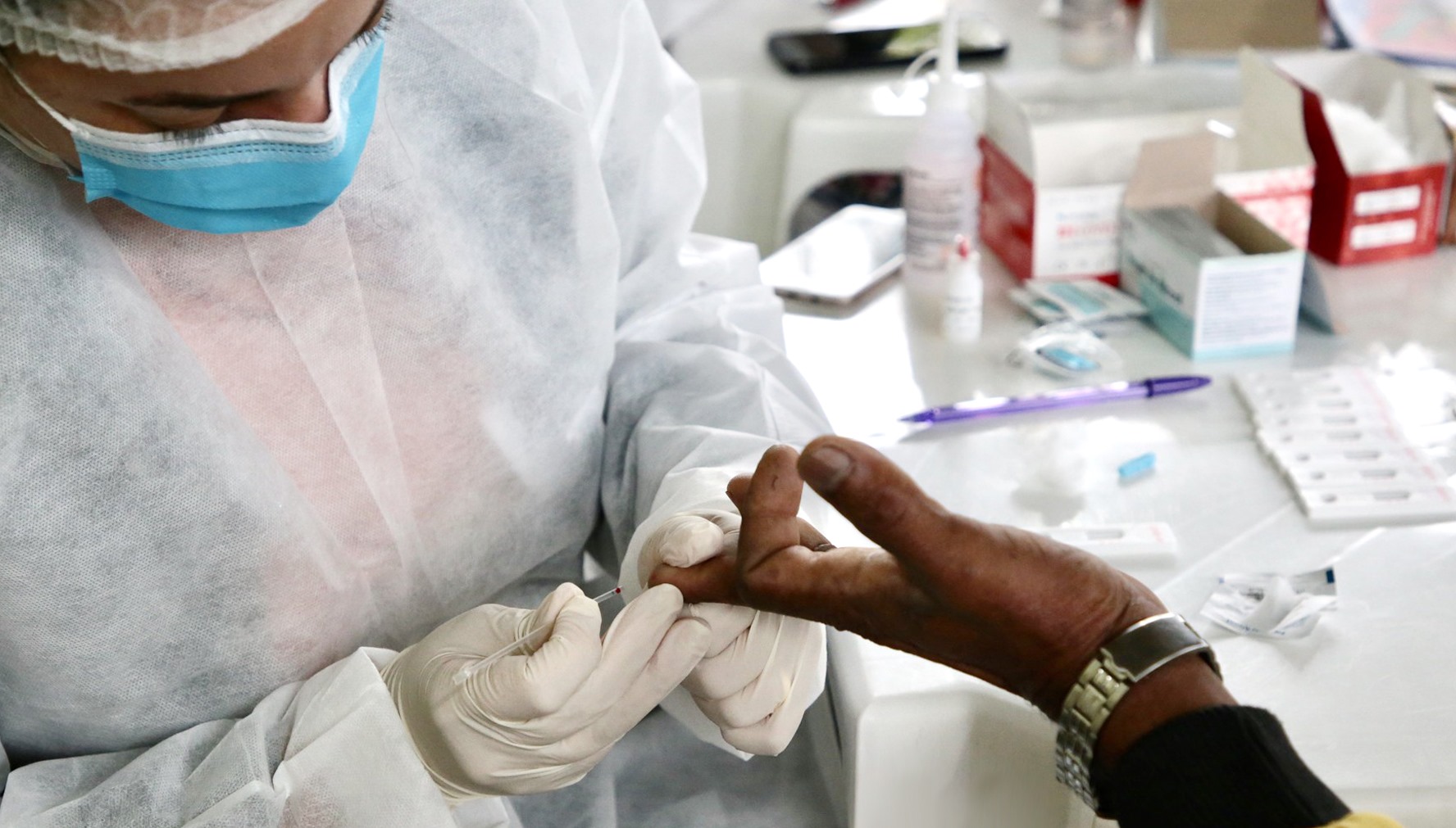Covid-19: Brasil registra 148 óbitos e 44 mil casos em 24h