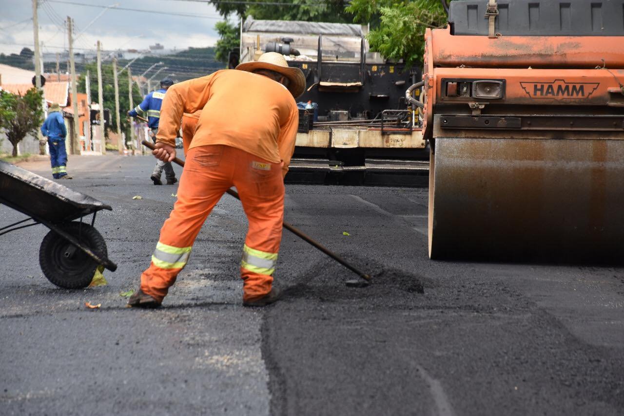 Câmara de Botucatu vota convênio para asfalto em Rubião Júnior e implantação de sistema de consulta digital