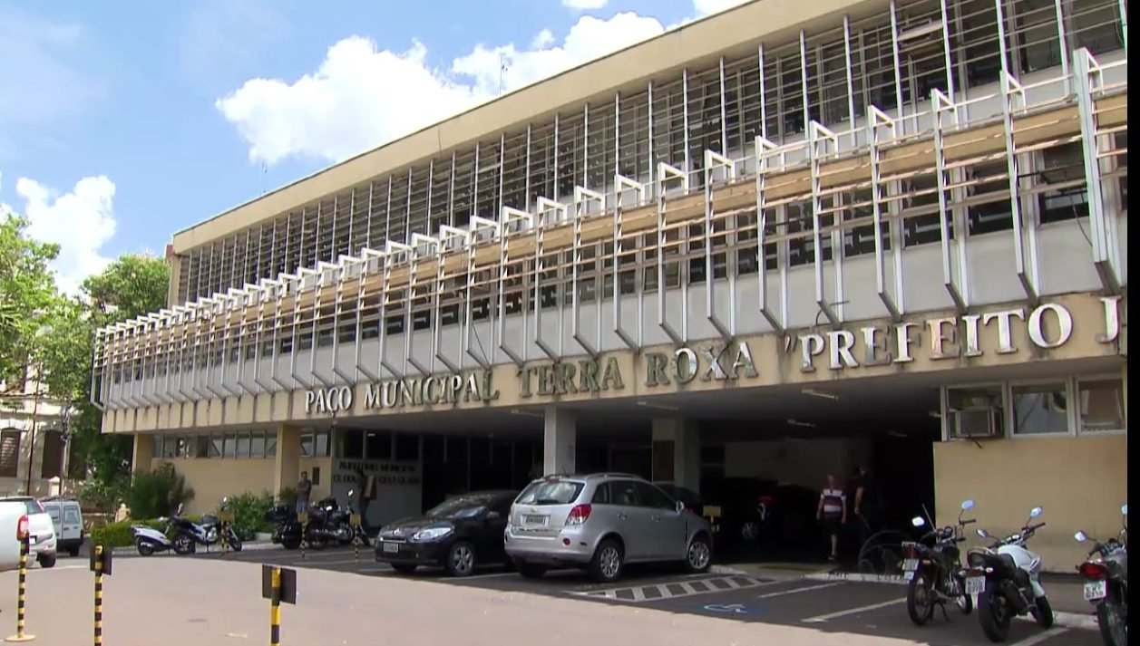 Prefeitura de Jaú notifica supermercados, restaurante e igreja por aglomerações e descumprimento de decreto