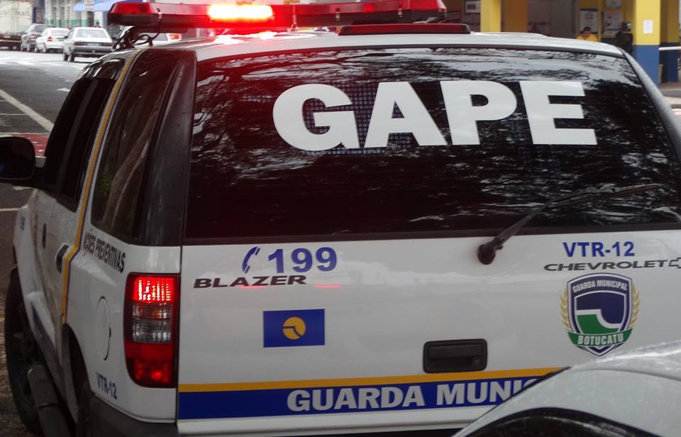 Botucatu: mulher é presa por tráfico de entorpecentes nas proximidades de escola