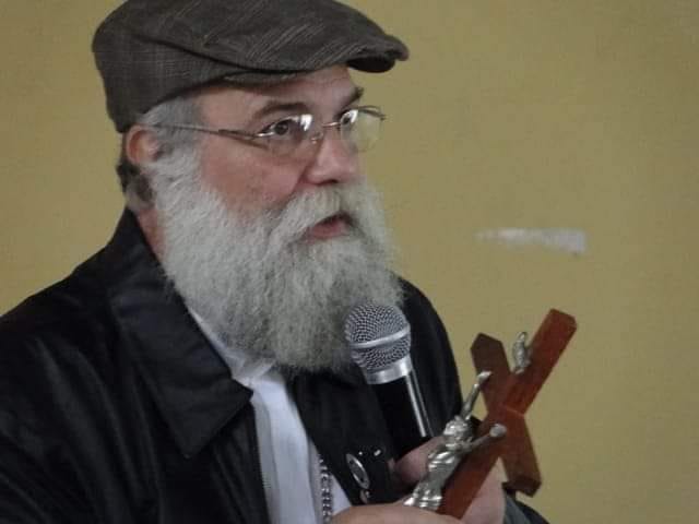 Arcebispo de Botucatu recomenda que igrejas católicas suspendam missas presenciais