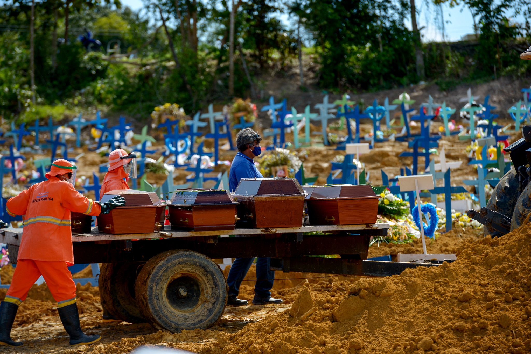 Covid-19: Brasil registra 3.869 novas mortes, maior número em 24 horas