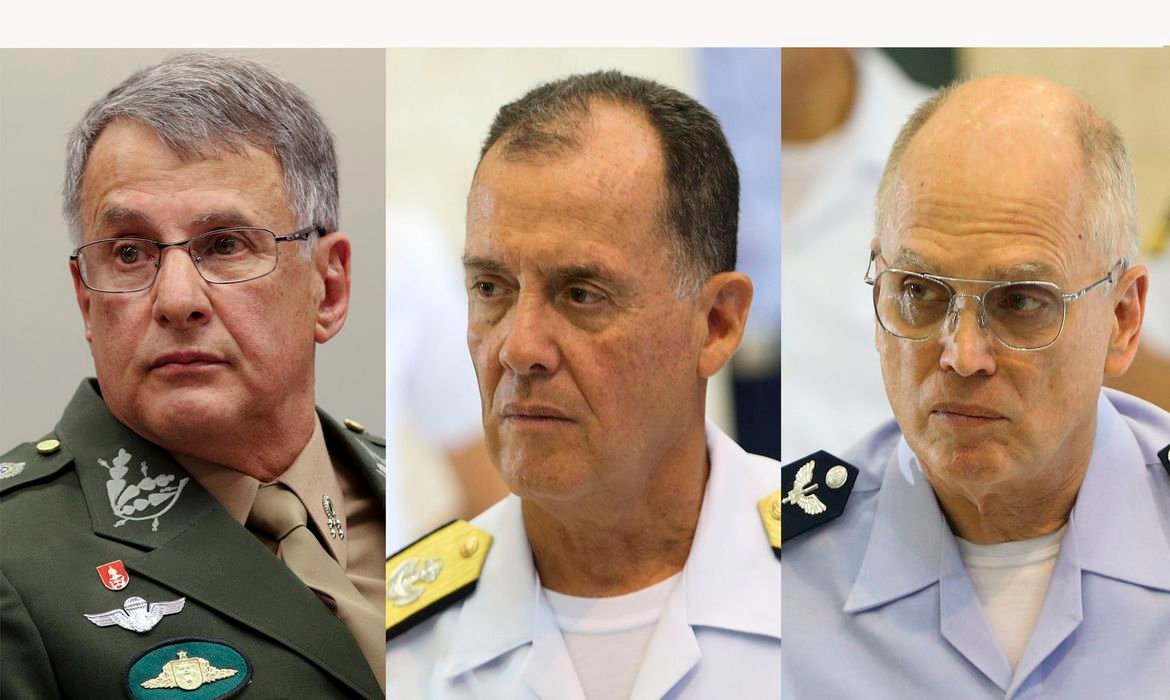Comandantes do Exército, da Marinha e da Aeronáutica deixam cargos