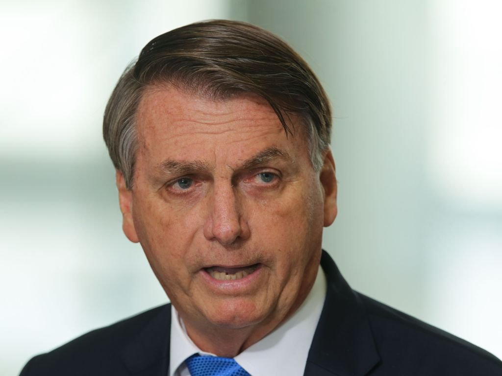 Bolsonaro responsabiliza prefeitos e governadores por desemprego