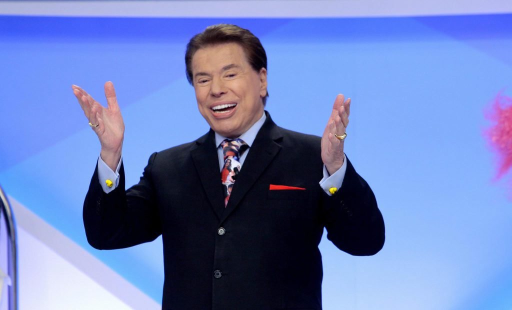 Silvio Santos é internado em SP com Covid-19