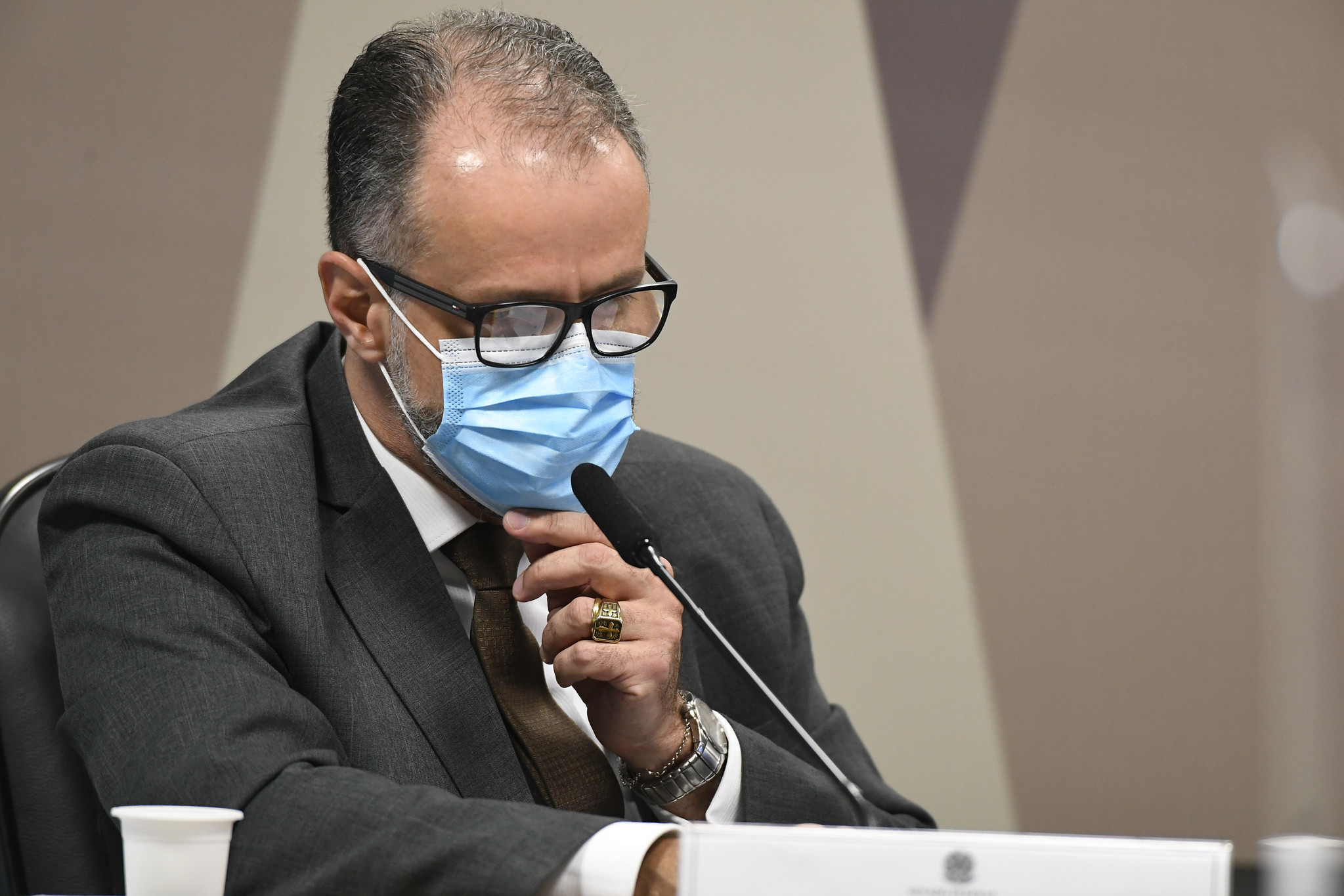 Presidente da Anvisa confirma  sugestão do governo em mudar bula da cloroquina