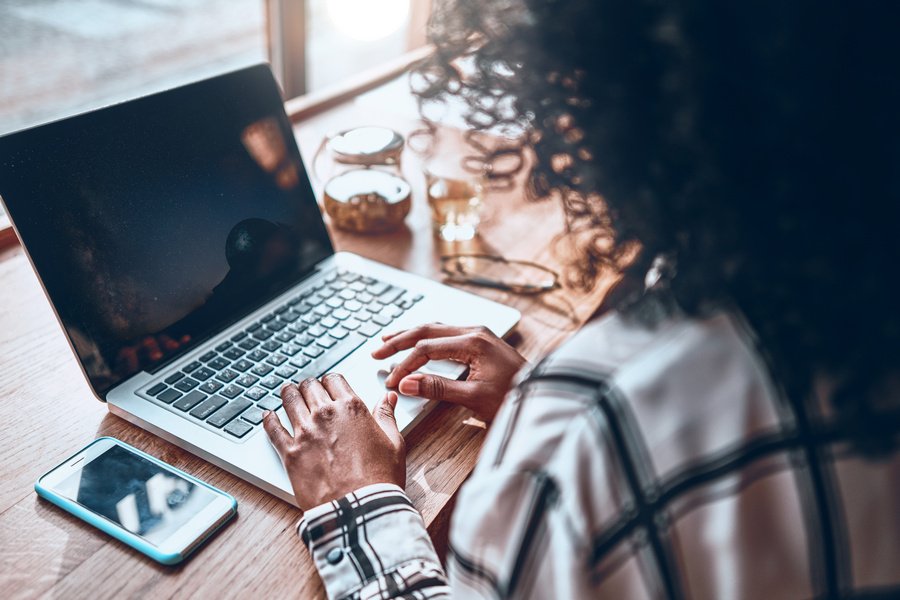 Instituição internacional oferece bolsas de estudo com visto para trabalhar no Canadá