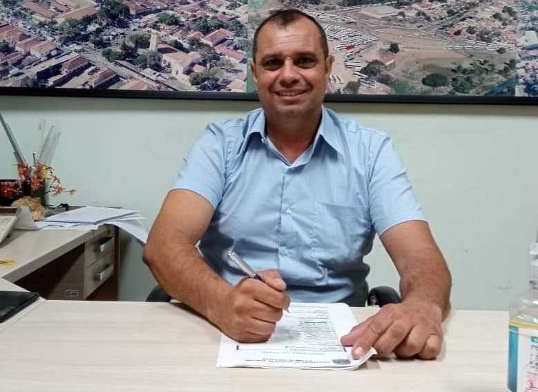 Prefeito de Anhembi apresenta melhora da Covid-19 e é transferido para enfermaria