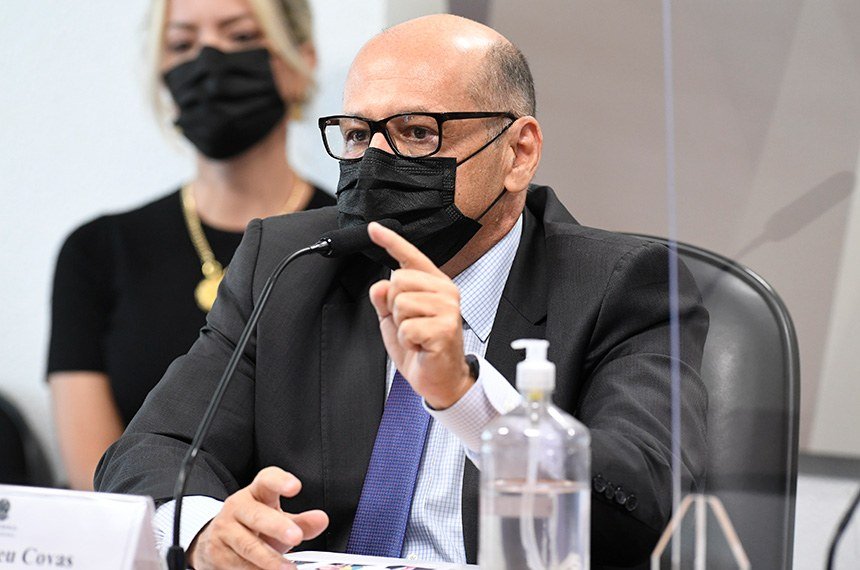 Brasil poderia ter sido primeiro do mundo a vacinar, afirma Dimas Covas à CPI