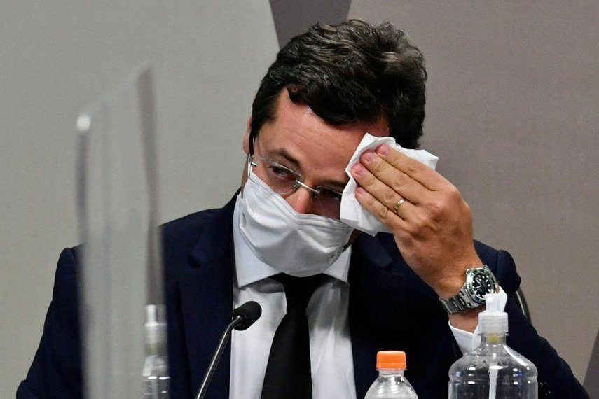 Wajngarten confirma demora para vacina da Pfizer, mas poupa Bolsonaro e Pazuello