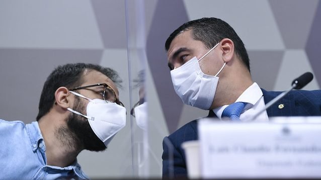 À CPI, irmãos Miranda reafirmam pressão e irregularidades na compra da Covaxin   Fonte: Agência Senado