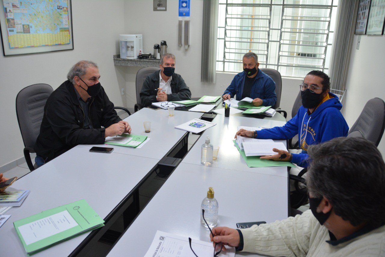 Comissão define cronograma de trabalho para tramitação de projetos do orçamento municipal