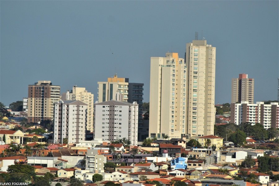 Lei que suspende despejos durante a pandemia passa a valer