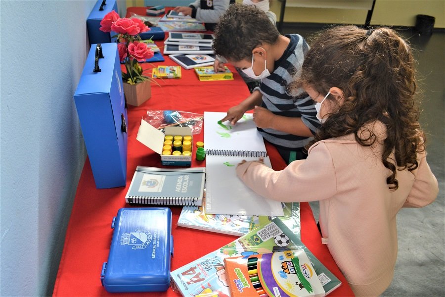 Avaré disponibiliza kit-escolares para alunos da rede municipal de ensino