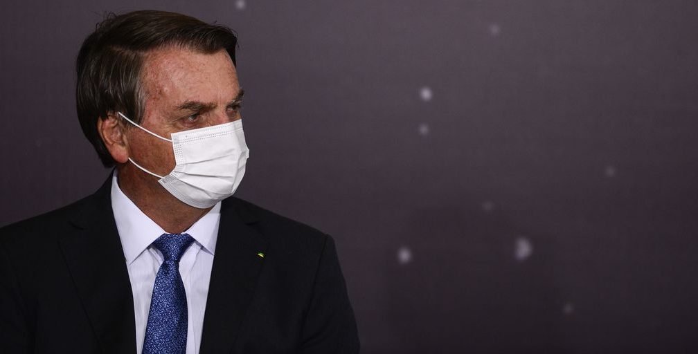 Senadores denunciam Bolsonaro ao STF por prevaricação