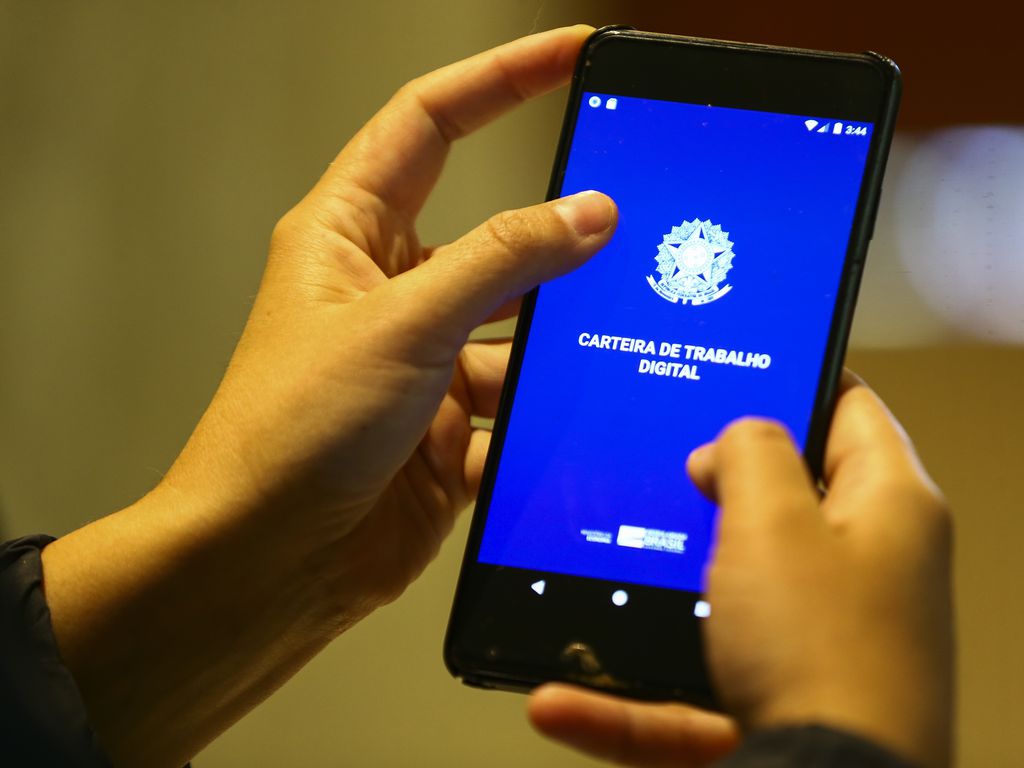 Indicador do mercado de trabalho da FGV sobe 0,9 ponto e chega a 90,1