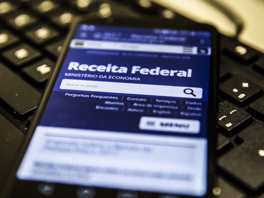 Receita alerta para golpe de saque imediato da restituição do IRPF