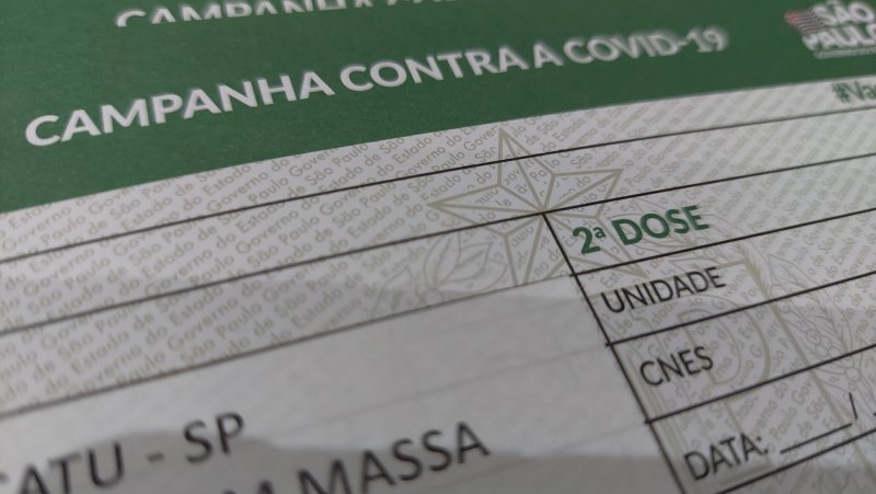 População deverá portar a carteirinha de vacinação para a segunda dose contra a Covid-19