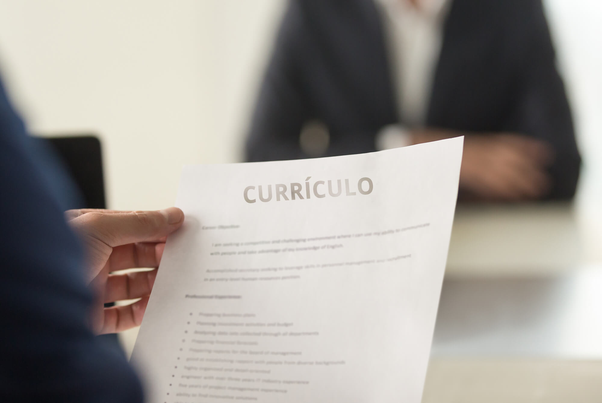PAT de Botucatu auxiliará populares a preparar currículos