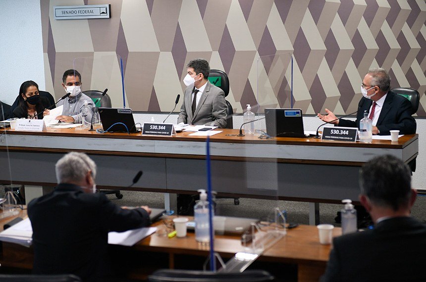 Consultor contradiz depoimento de Regina Célia sobre processo de compra da Covaxin