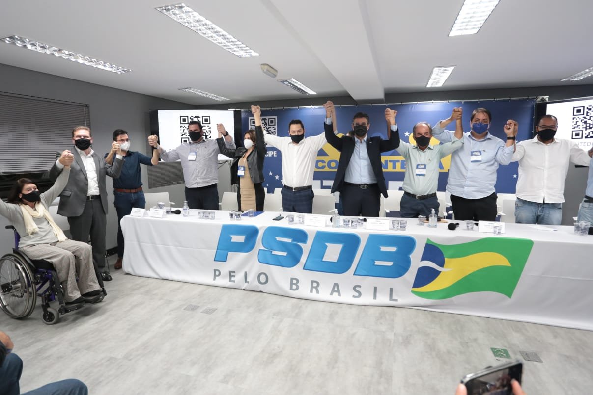Diretórios do PSDB de Botucatu e Avaré fazem mobilização pela candidatura de Doria a presidência