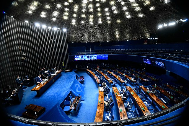 Senado aprova revogação da Lei de Segurança Nacional