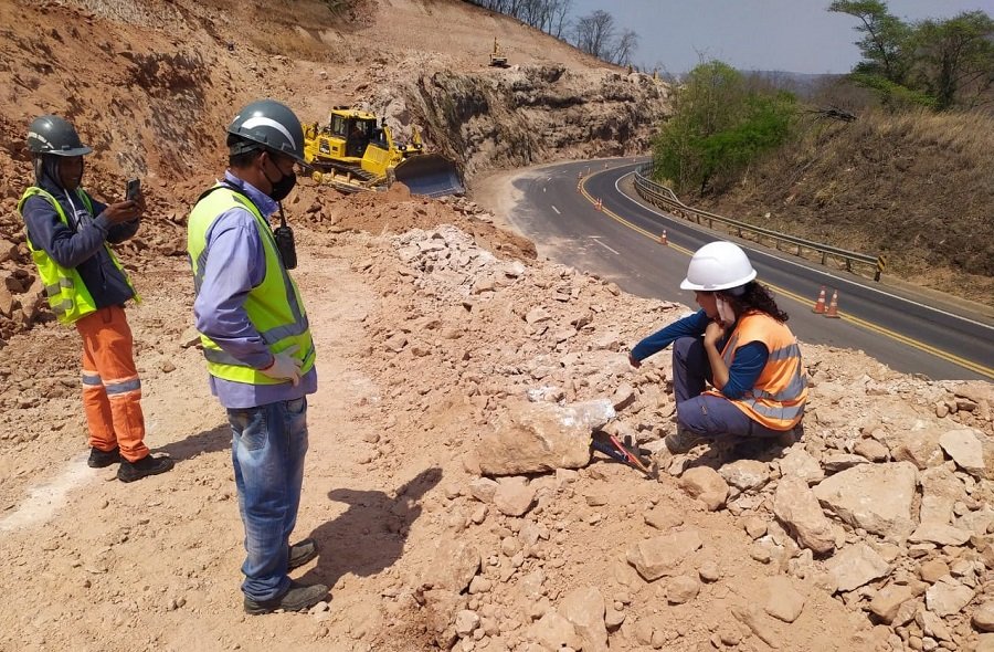 Mais um fóssil de dinossauro é encontrado em rodovia da região