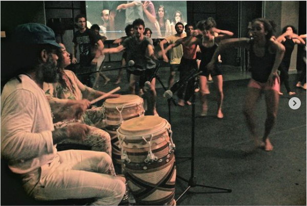 Espetáculo “Deixar Arder” será atração na mostra Mirante da Dança deste sábado (30)