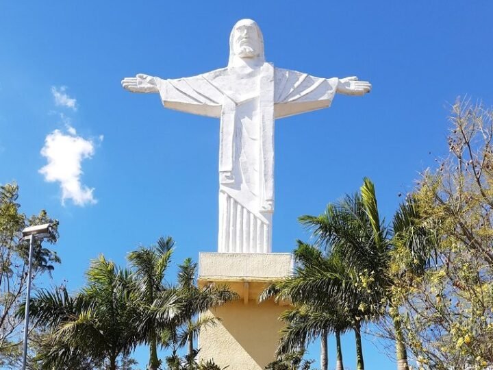 Cristo Redentor de Avaré passa por restauração e ganhará nova iluminação